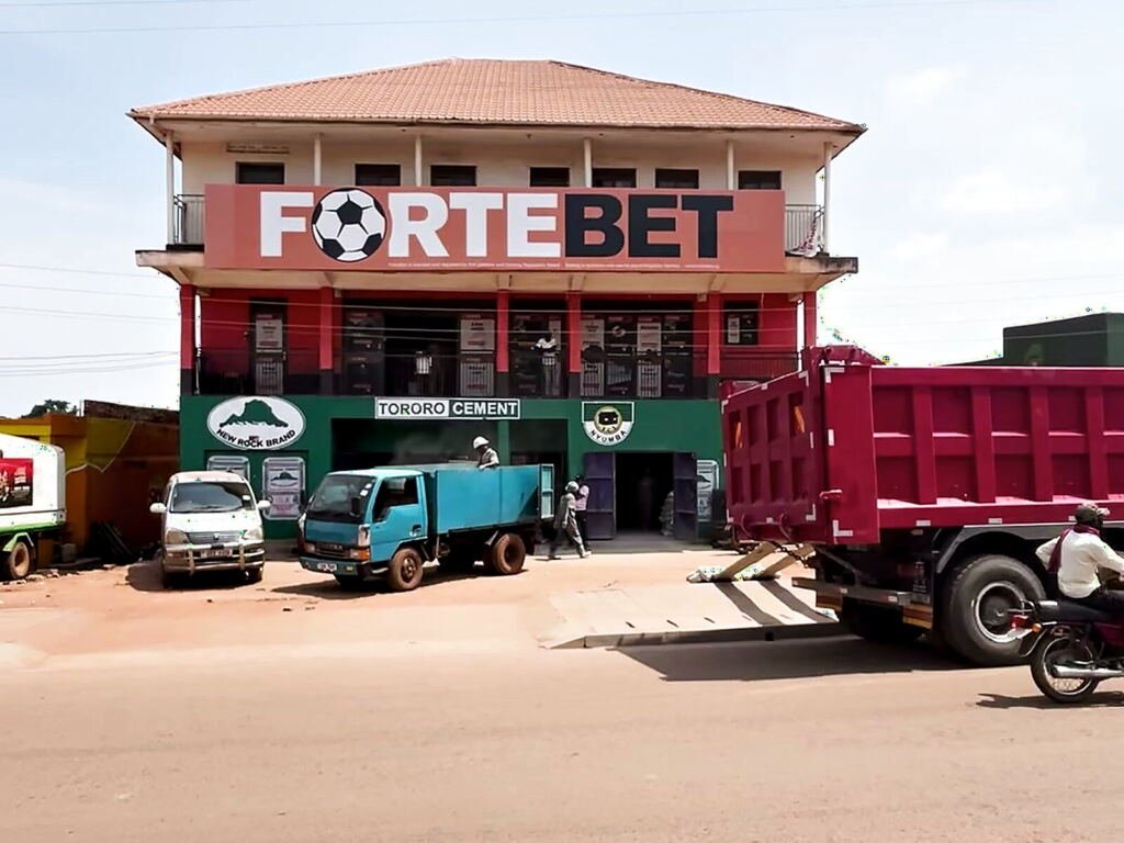 Commercial building for sale in Hoima City centre