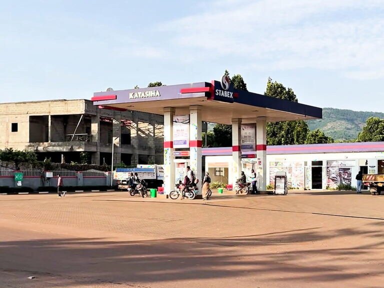 Hotel building for sale on the main road in Katasiha, Hoima City