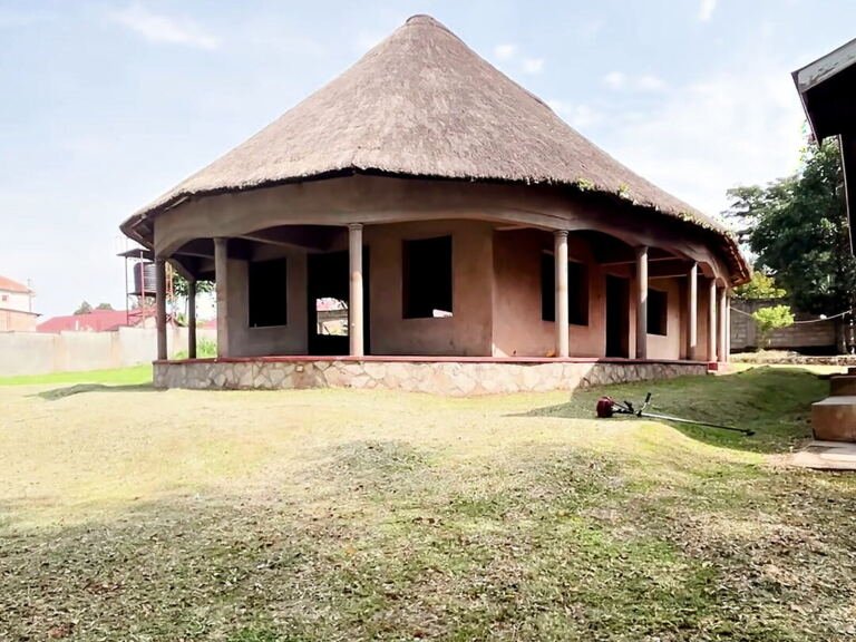 Hotel for sale or rent in Kijungu, Hoima City